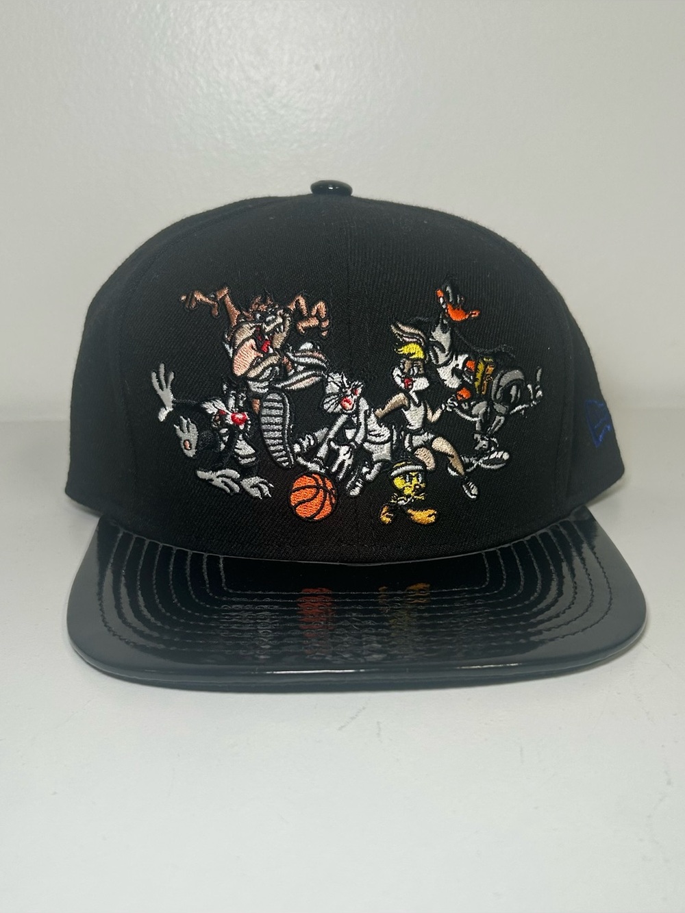 New Era 9FIFTY Looney Tunes Basketball Snapback Hat Black NWOT